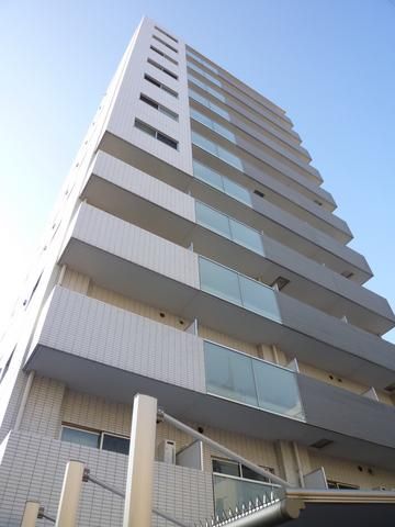 建物外観　★総タイル貼りの重厚感溢れる外観★