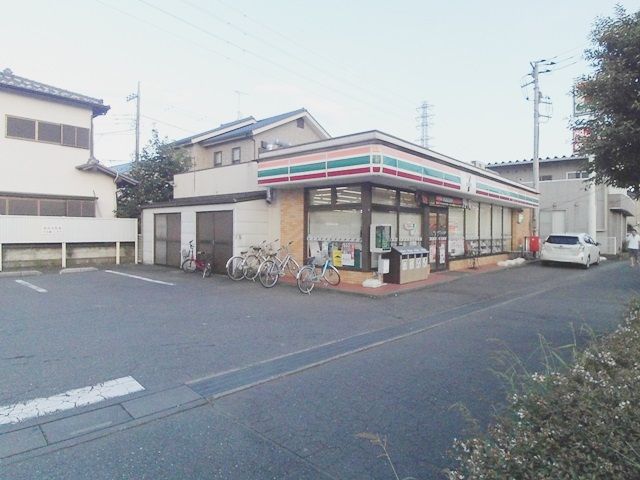 コンビニ　セブンイレブン上尾泉台1丁目店（コンビニ）まで555m