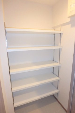 収納　シューズインクローゼット
