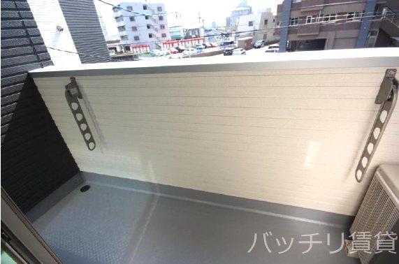 バルコニー　※同型タイプの為、現状を優先いたします