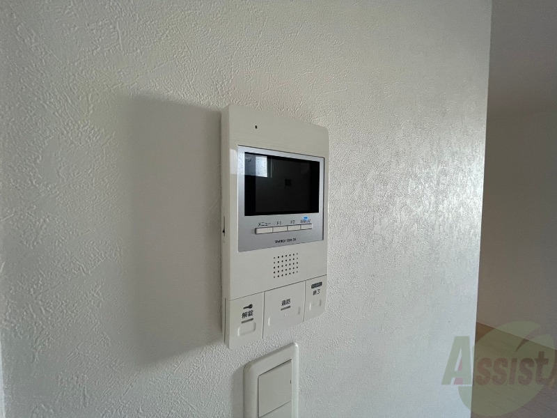 セキュリティ　ＴＶモニター付インターホンです。来客者の顔が見えるので安心！