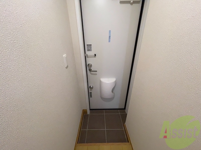 玄関　仕事から帰って迎えてくれるのはスタイリッシュな玄関です。