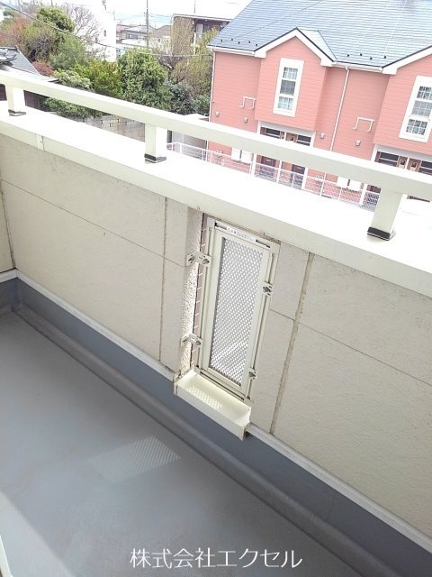 バルコニー　南東向きで日当たり良好です。