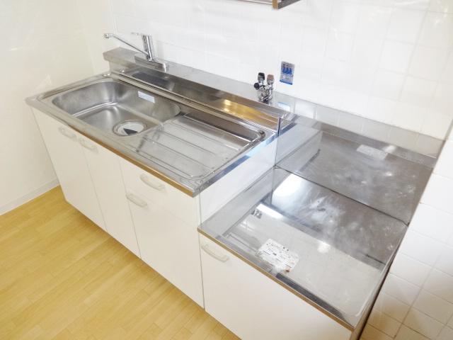 キッチン　調理スペースも広々です◎