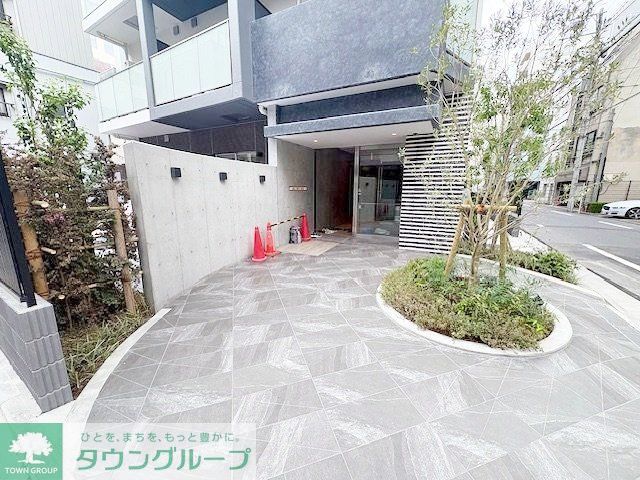 エントランス　庭