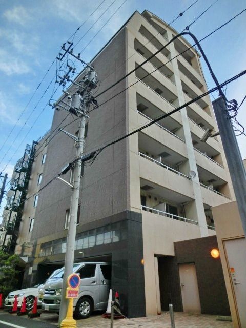建物外観　スーパーやコンビニが近く、生活しやすい環境です