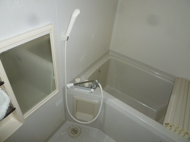 バス・シャワールーム　バス、トイレ別です