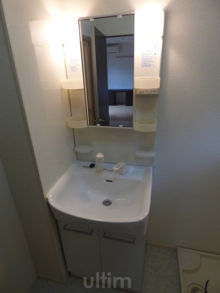 洗面設備　※別のお部屋のお写真です。御参考までに。