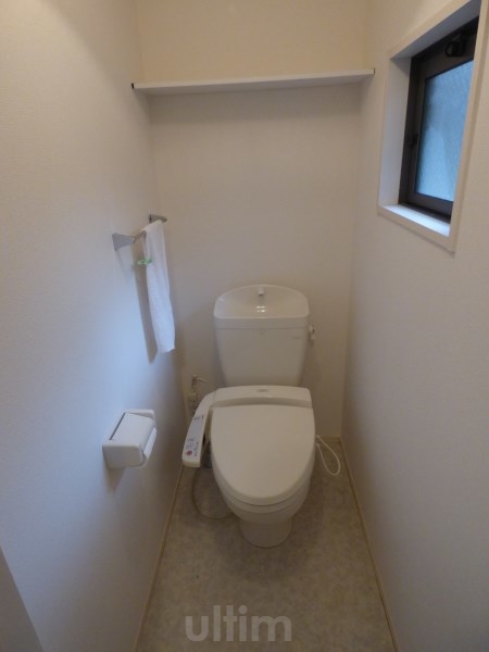 トイレ　※別のお部屋のお写真です。御参考までに。