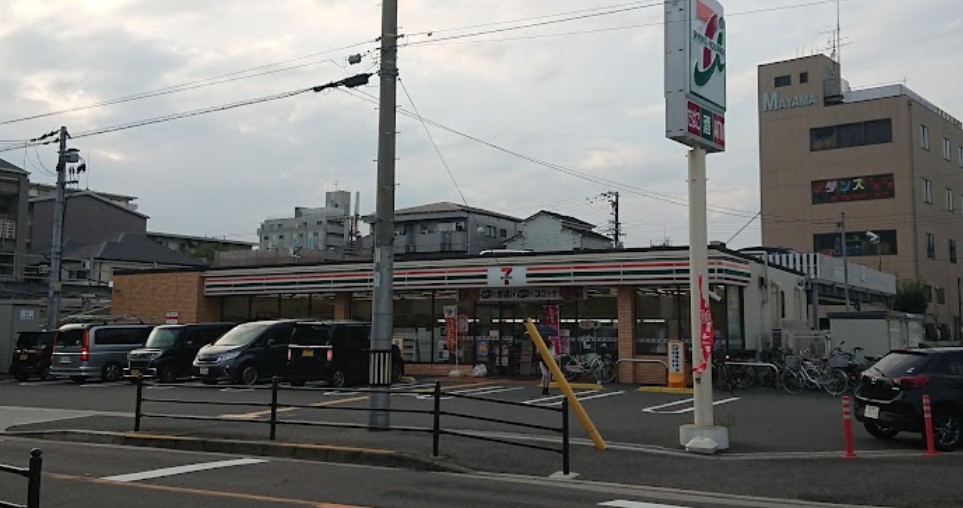 コンビニ　セブンイレブン 大阪緑1丁目店（コンビニ）まで367m