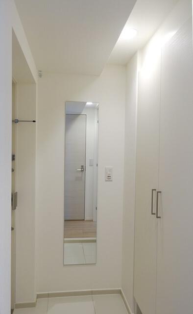 玄関　※写真は同タイプ住戸です。