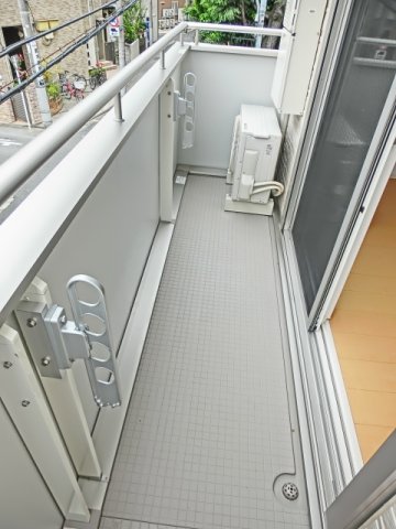 バルコニー　ヴェルデストゥーディオ　荒川区西日暮里4