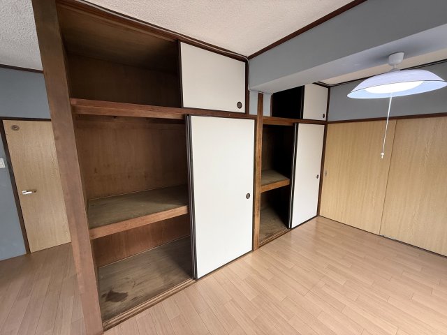 収納　天袋もあり収納力抜群の押入♪
