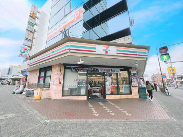 コンビニ　セブンイレブン（コンビニ）まで3225m