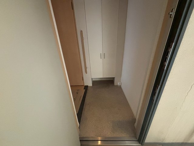 玄関　グランシャリオ栄