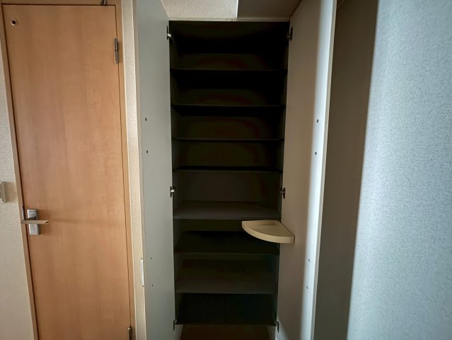 収納　グランシャリオ栄
