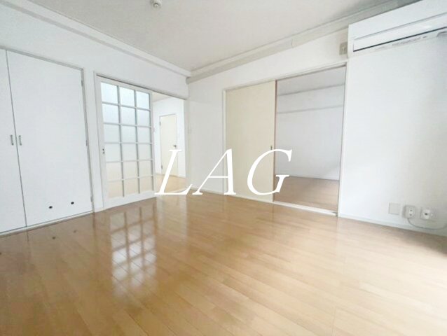 居室・リビング　洋室のお部屋です。