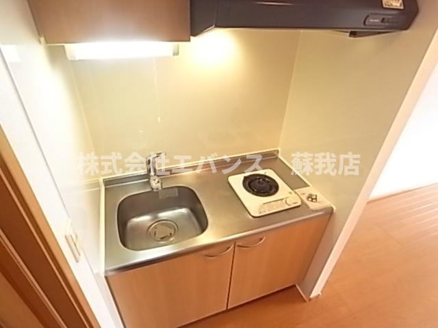 キッチン　コンパクトなキッチンで掃除もラクラク