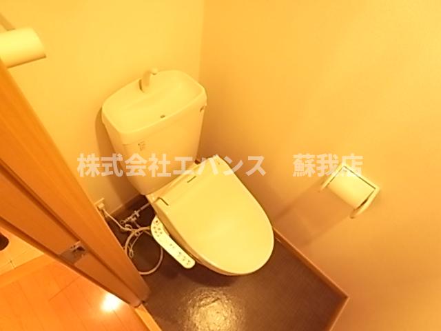 トイレ　清潔感のあるトイレです