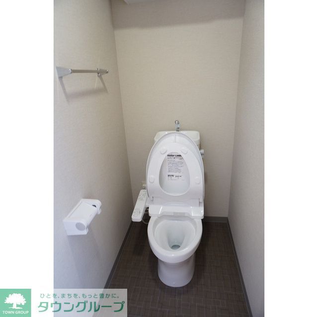 トイレ　※同タイプの別部屋の写真です。