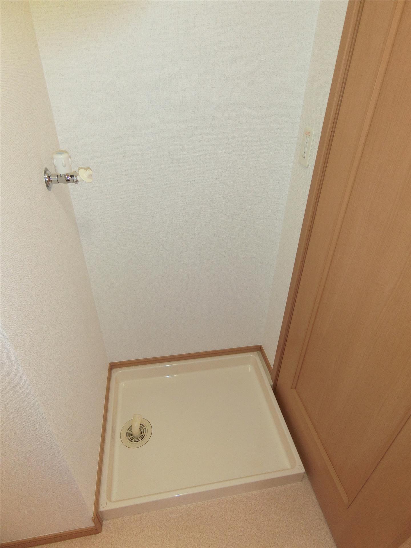その他設備　防水パン付き洗濯機置き場♪