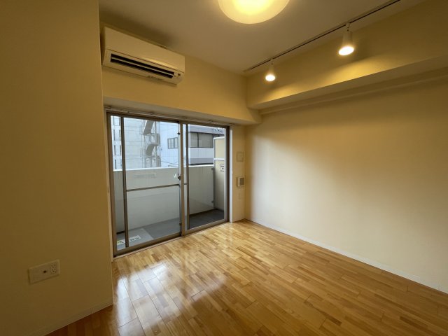 居室・リビング　(参考)同マンション同間取り他部屋の写真
