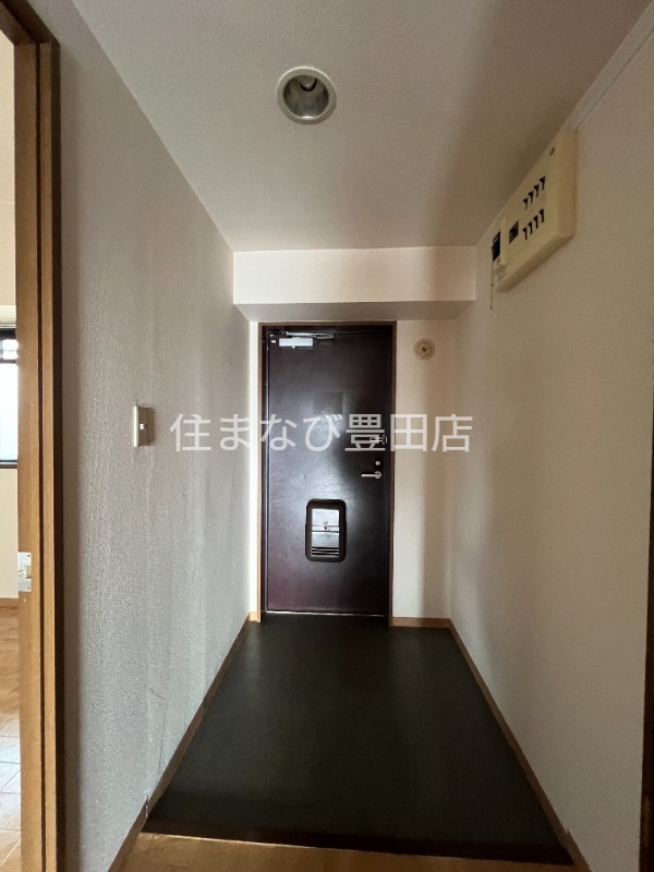 玄関　同型別部屋写真