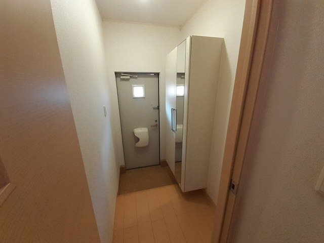 玄関　参考写真