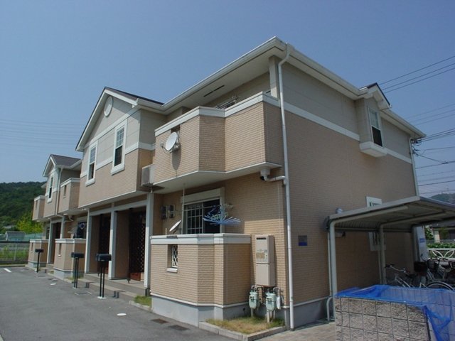 建物外観　かわいい外観が好評の物件です