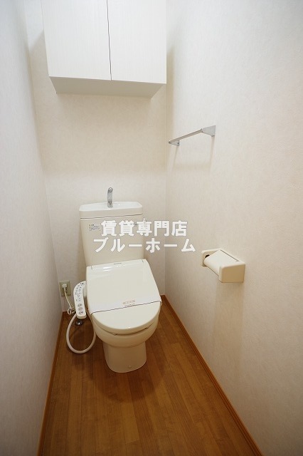 トイレ　シャワートイレ付！