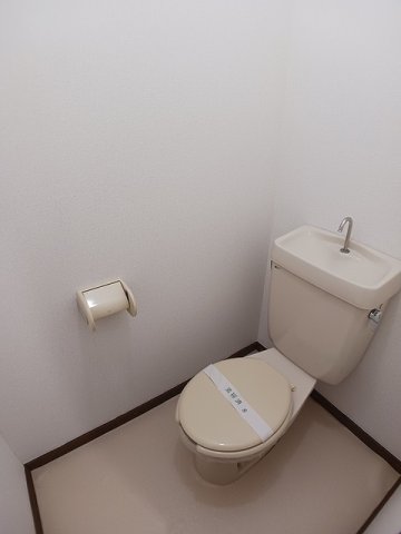 トイレ　清潔感のあるトイレです