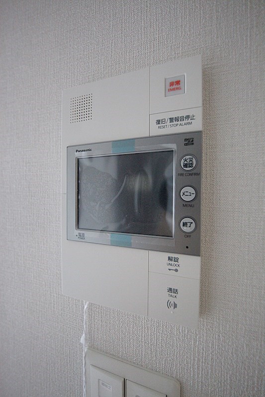 セキュリティ　モニター付きインターホン