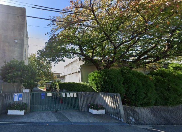 小学校　豊中市立少路小学校（小学校）まで588m