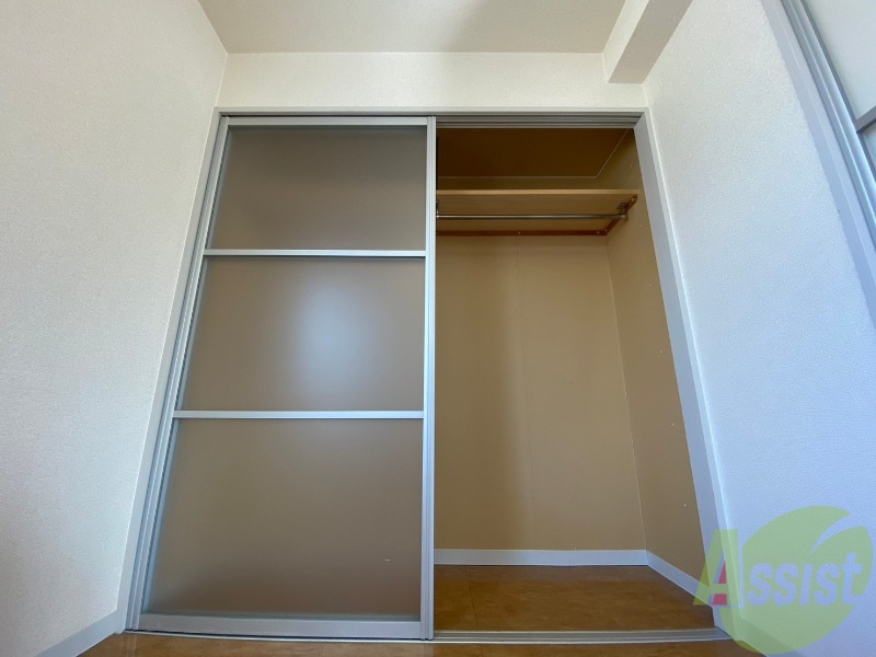 収納　寝室の収納です。部屋がすっきり片付きます。
