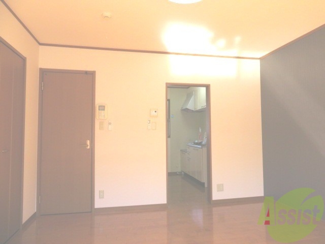 その他部屋・スペース　フローリングのお部屋なのでベッドを置いたら寝室のできあがり