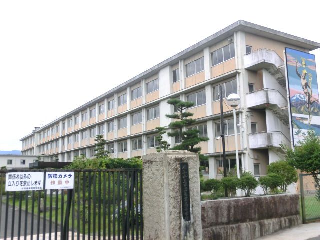 その他　県立中津商業高等学校（その他）まで2000m