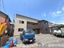 青山駅よりバス11分 徒歩2分 新築 2階建の賃貸物件