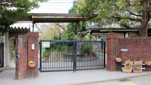 中学校　京都市立 旭丘中学校（中学校）まで1159m