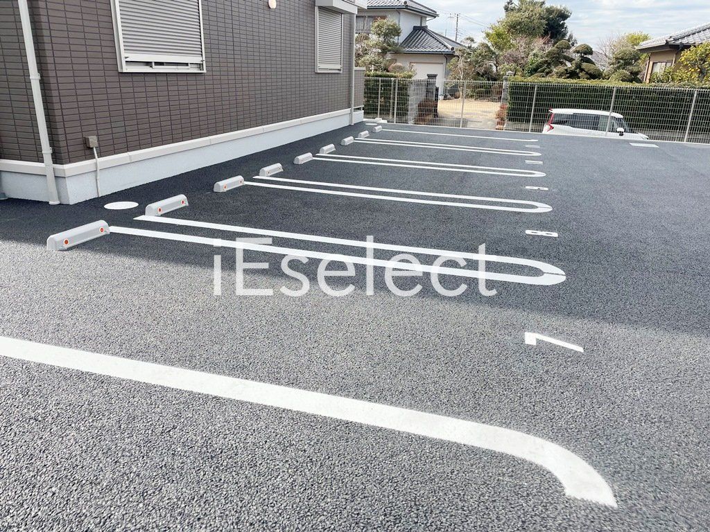 駐車場　敷地内駐車場も募集中です！