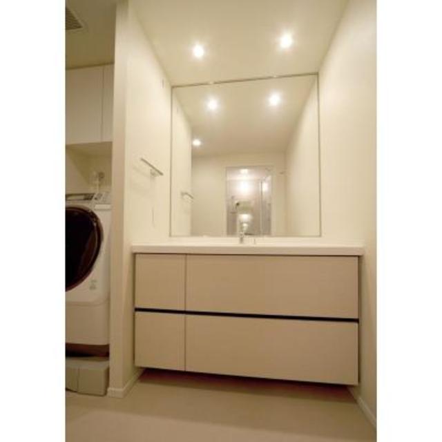 洗面設備　※写真は同タイプ住戸です。