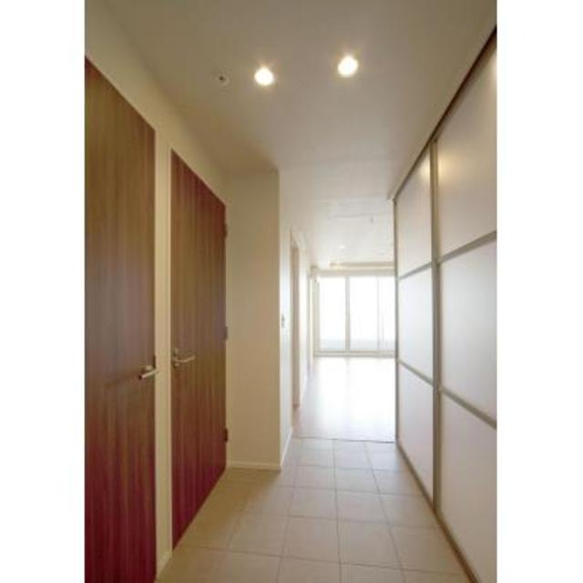 玄関　※写真は同タイプ住戸です。
