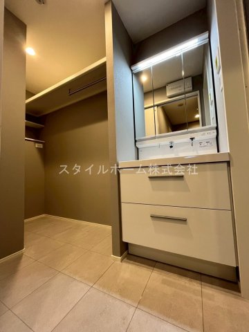 洗面設備　別部屋写真です。
