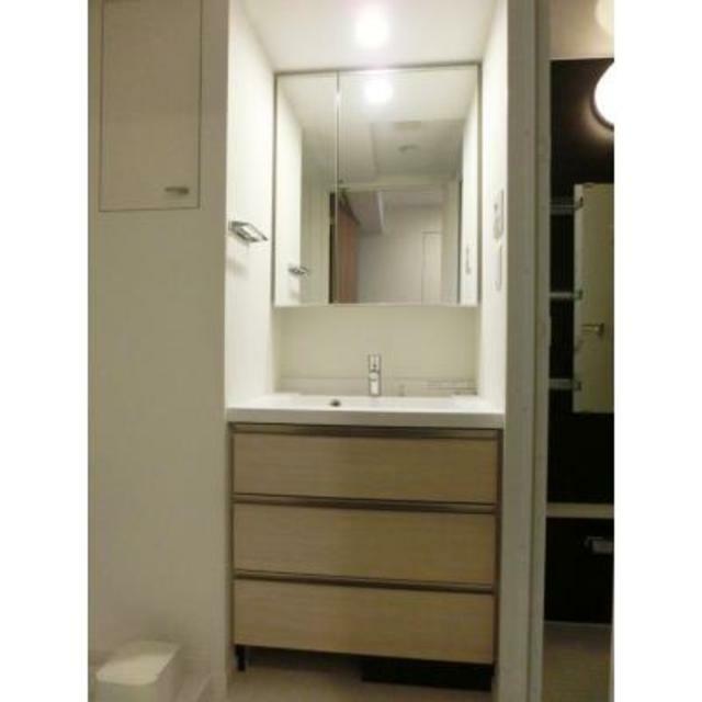 洗面設備　※写真は同タイプ住戸です。
