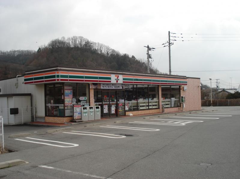 コンビニ　セブンイレブン倉敷宮前店（コンビニ）まで296m