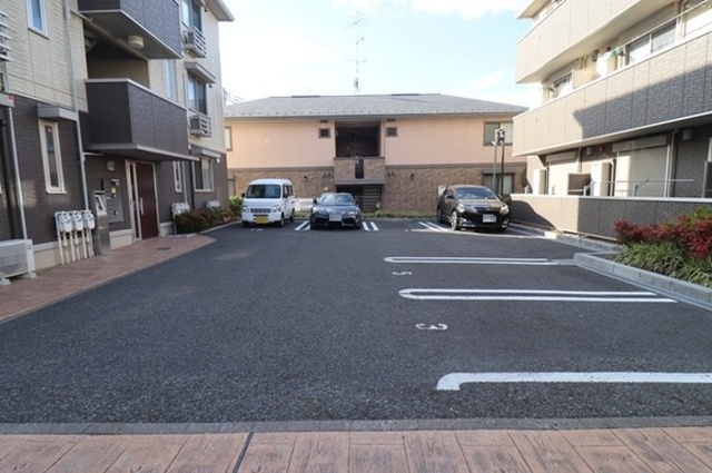 駐車場　駐車場