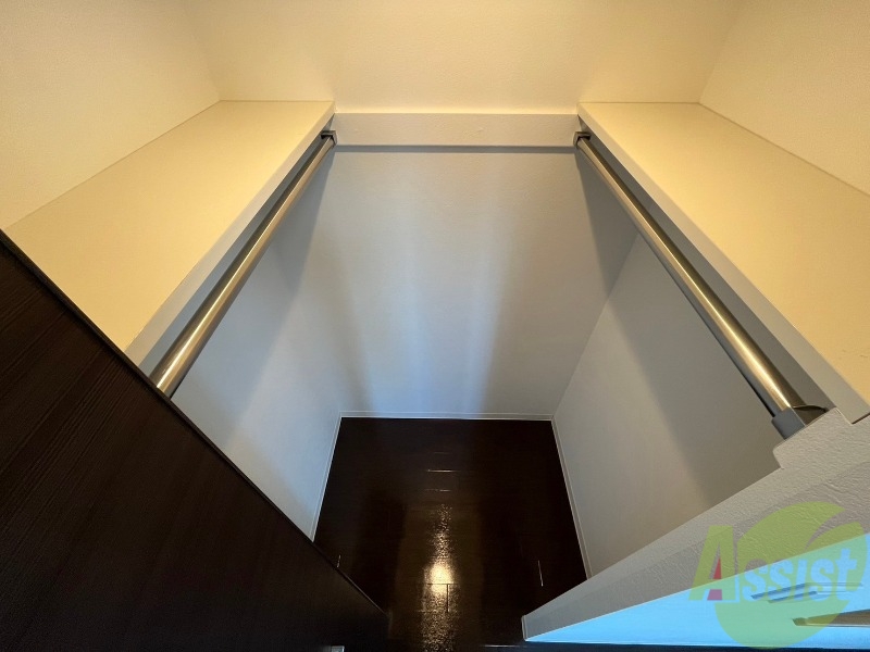 収納　寝室の収納です。部屋がすっきり片付きます。
