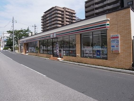 コンビニ　セブンイレブン（コンビニ）まで80m