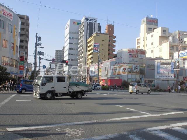 ドラックストア　ダイコクドラッグ今福鶴見駅前店（ドラッグストア）まで70m