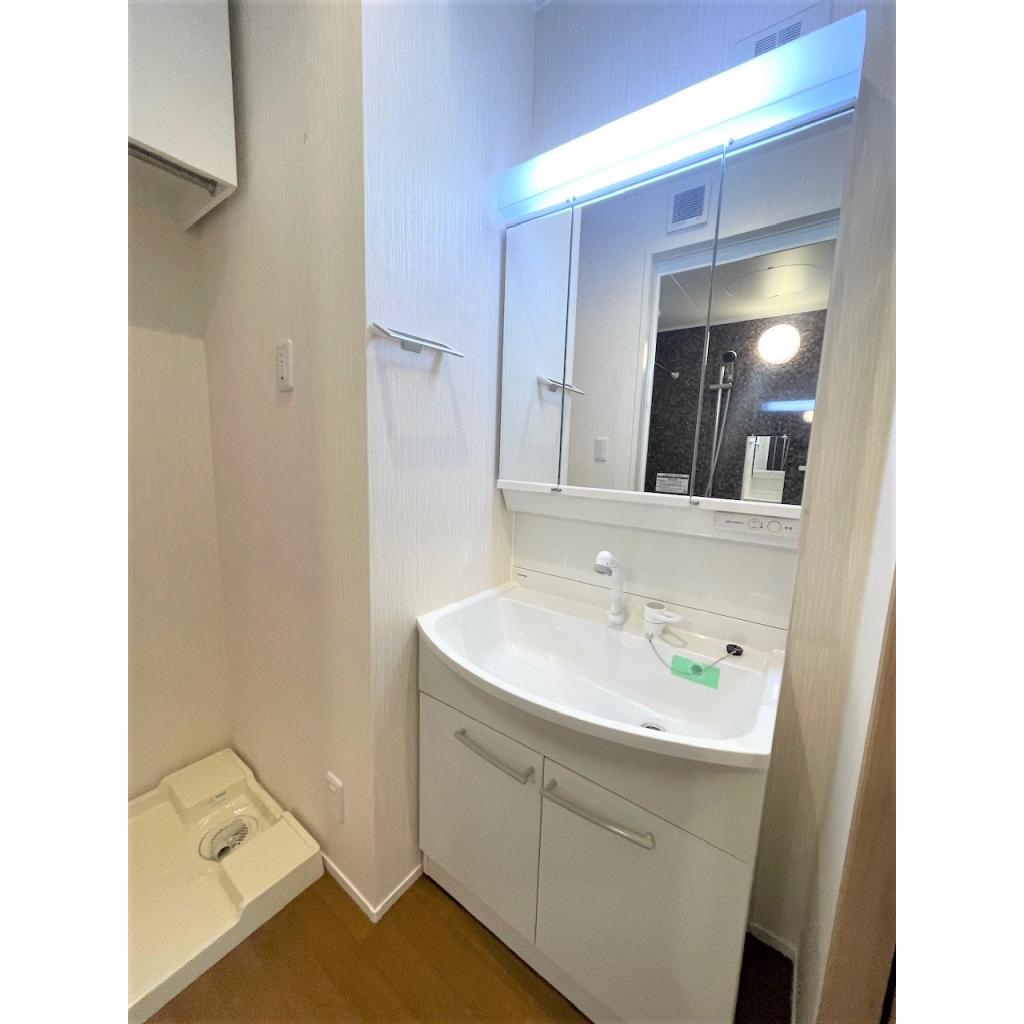 洗面設備　※写真は205のもの