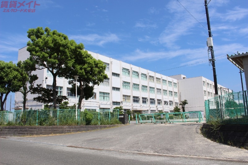 中学校　桑名市立正和中学校（中学校）まで1505m